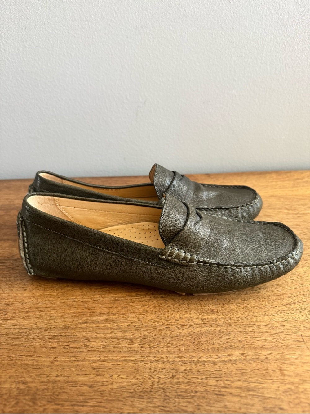 Cole Haan Leather Penny Loafer Slip On Driving Shoes Moccasin Style Women’s 9